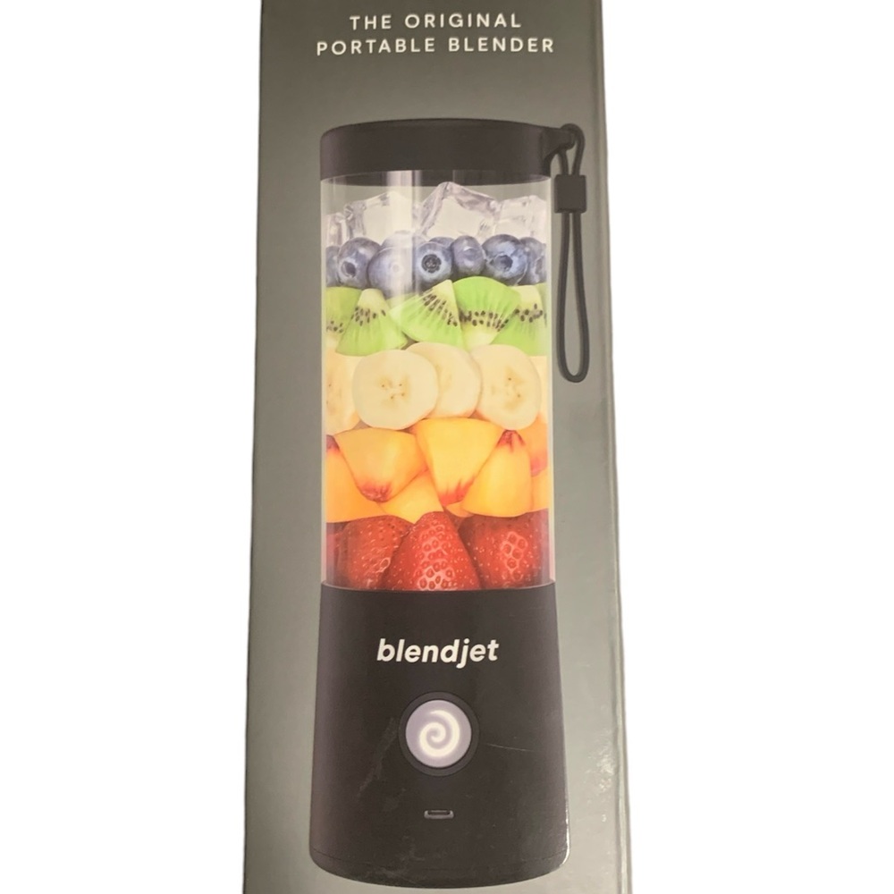 BlendJet 2 - 16oz Portable Cordless Rechargeable Blender (Black)
